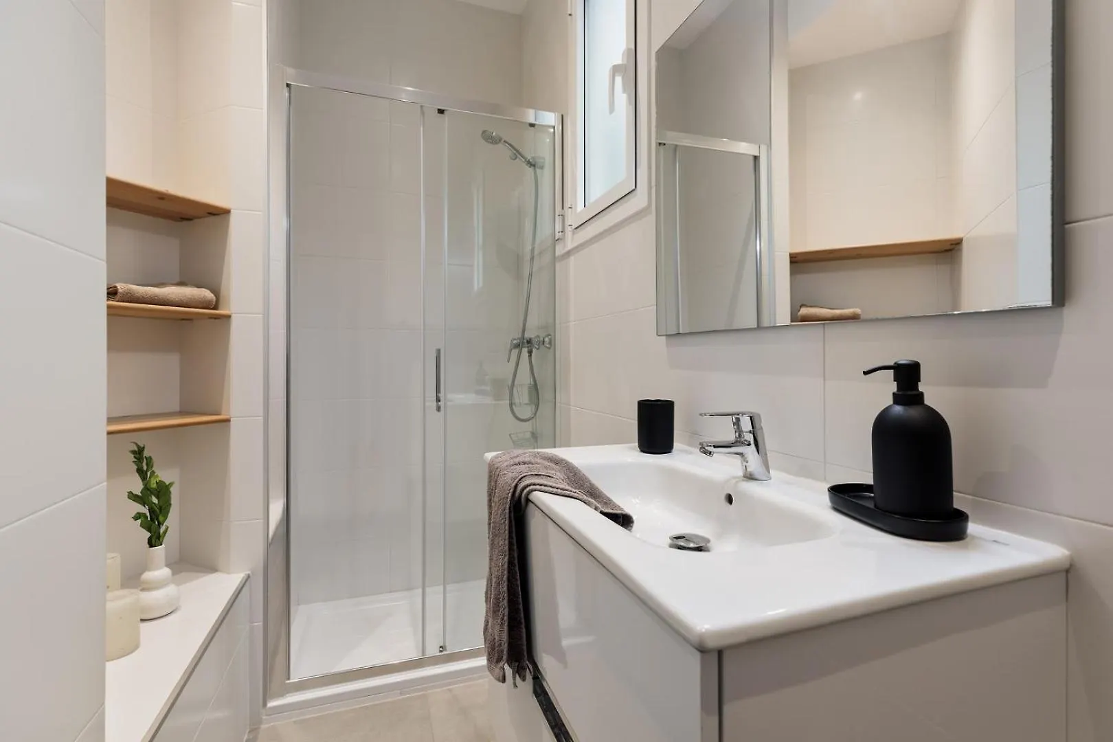 Appartamento Thracian - 3 Bedrooms And Balcony In L'Antiga Esquerra De L'Eixample Barcellona Spagna